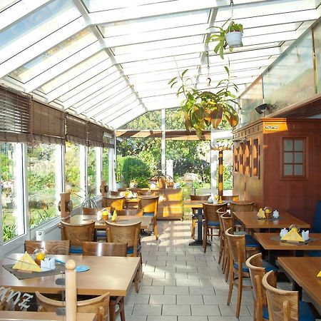 Ferien Unterm Reetdach In Gohren Hotel Гьорен Екстериор снимка